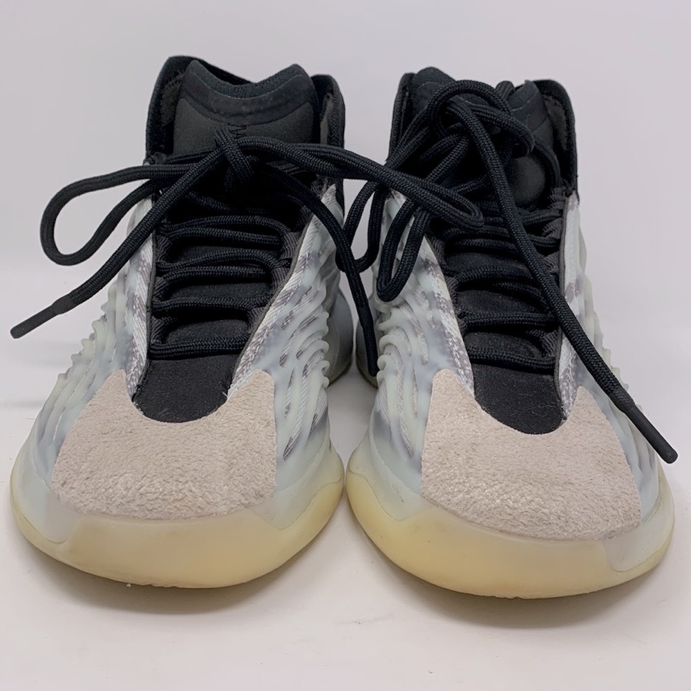 Adidas Yeezy Boost QNTM - Picture 2 of 15